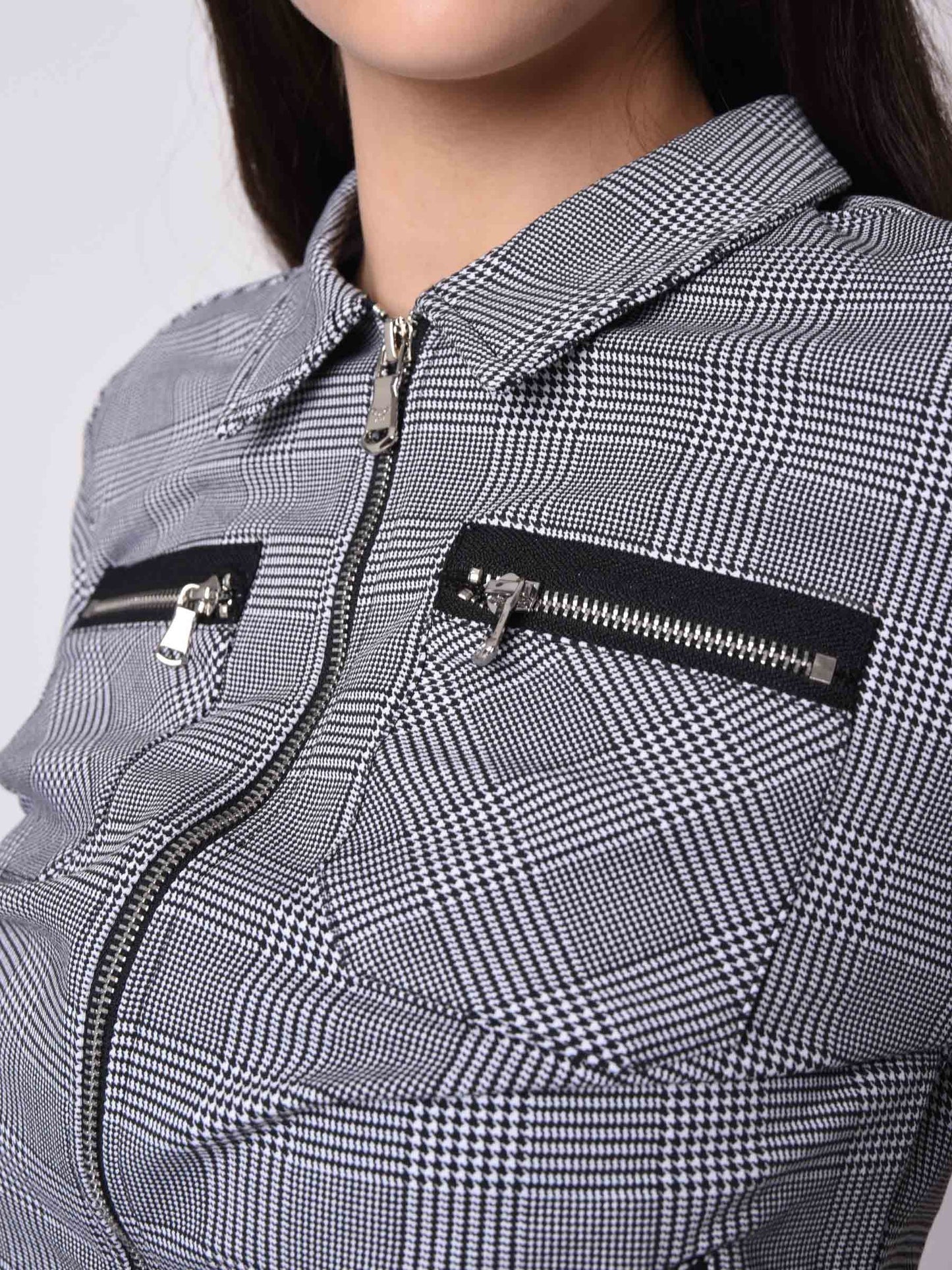 veste-courte-a-carreaux-a-zips-f193060-noir