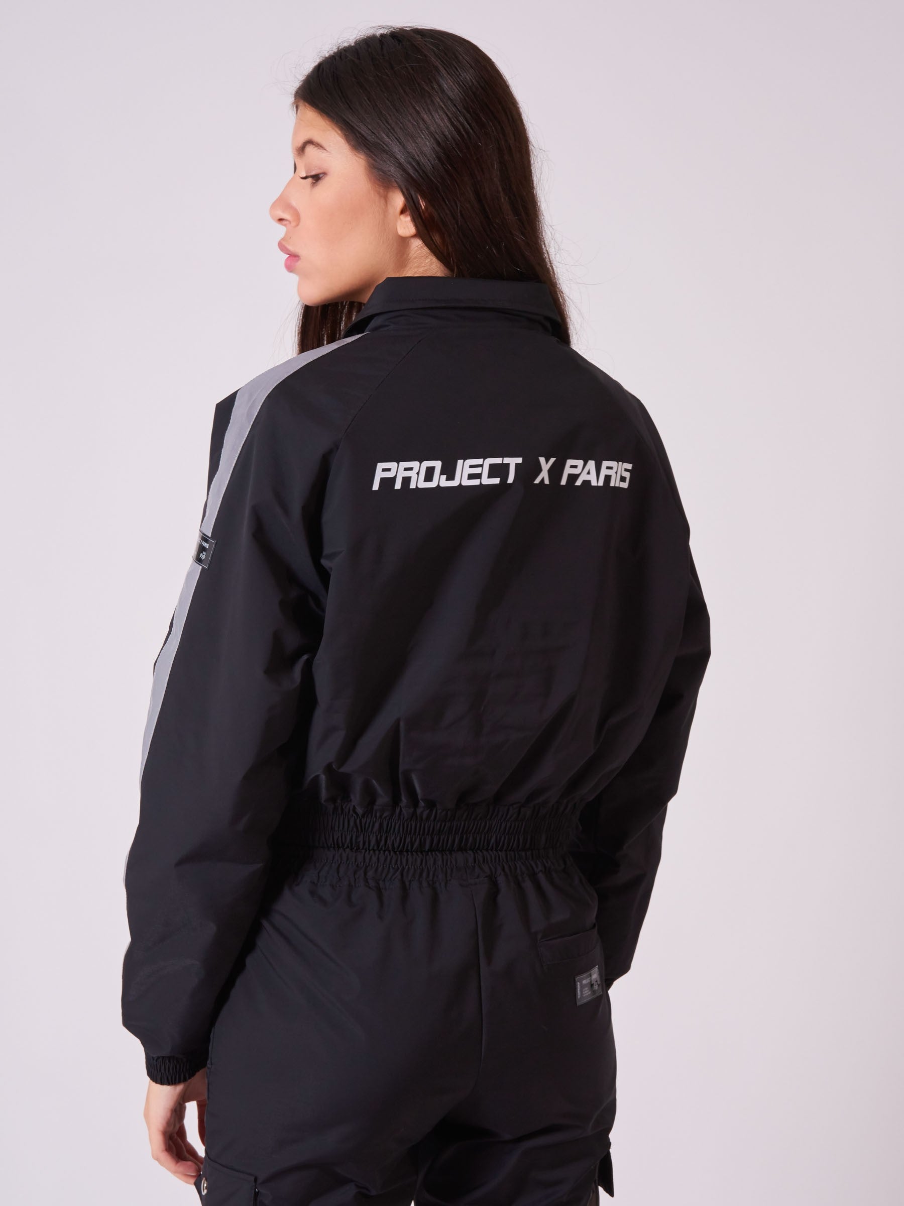 Kurze Jacke mit übergroßen Taschen-5