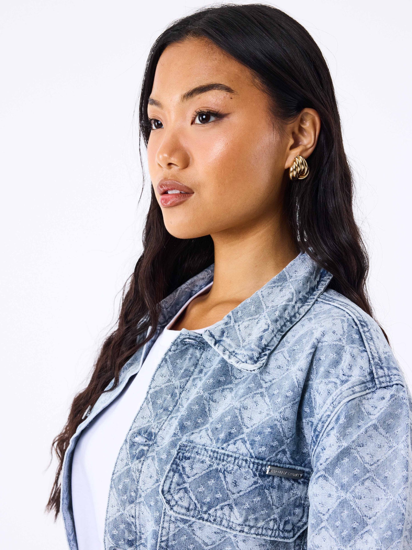 veste-en-denim-a-motif-geometrique-bleu