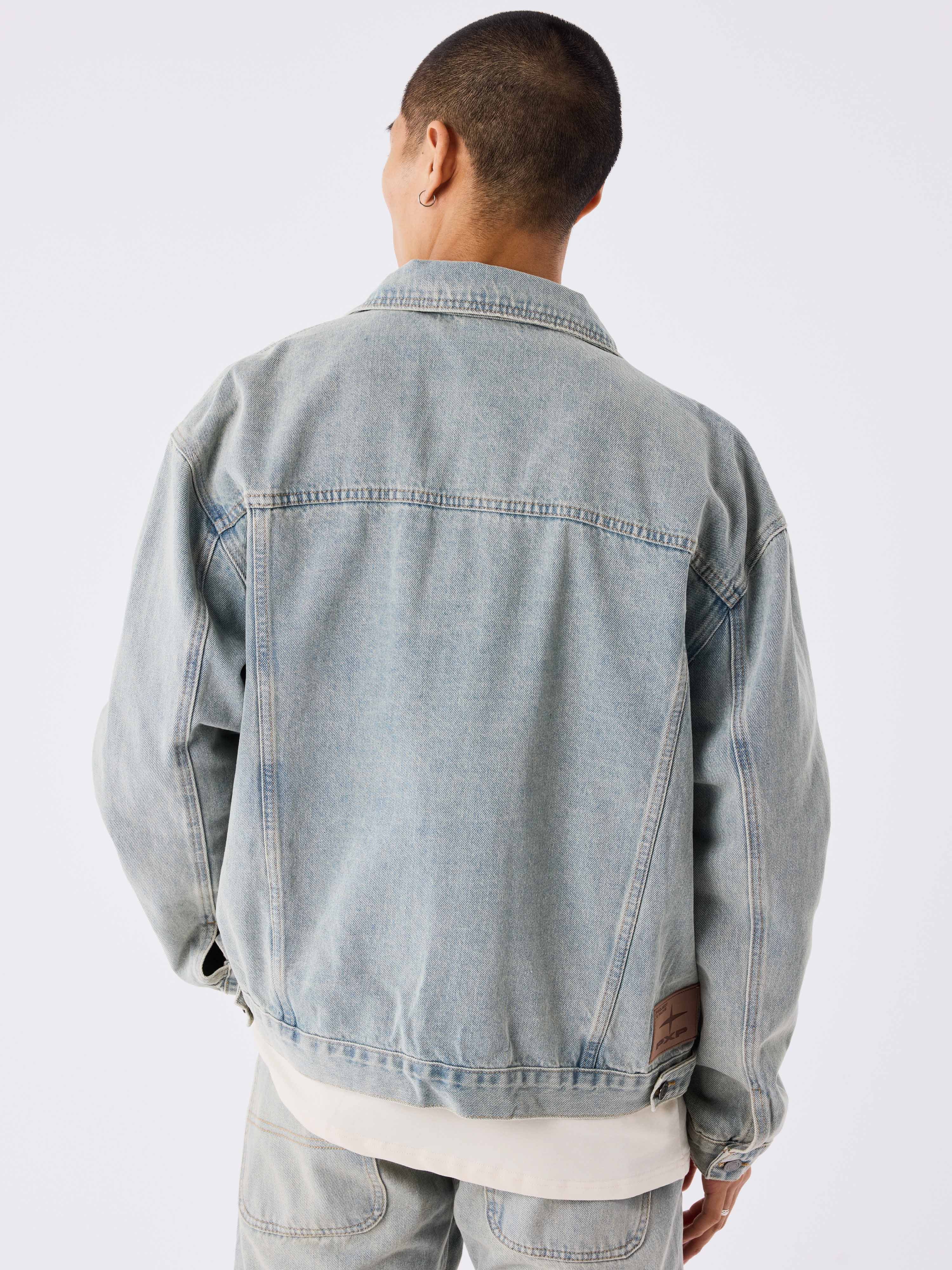 veste-en-jean-d-ensemble-bleu