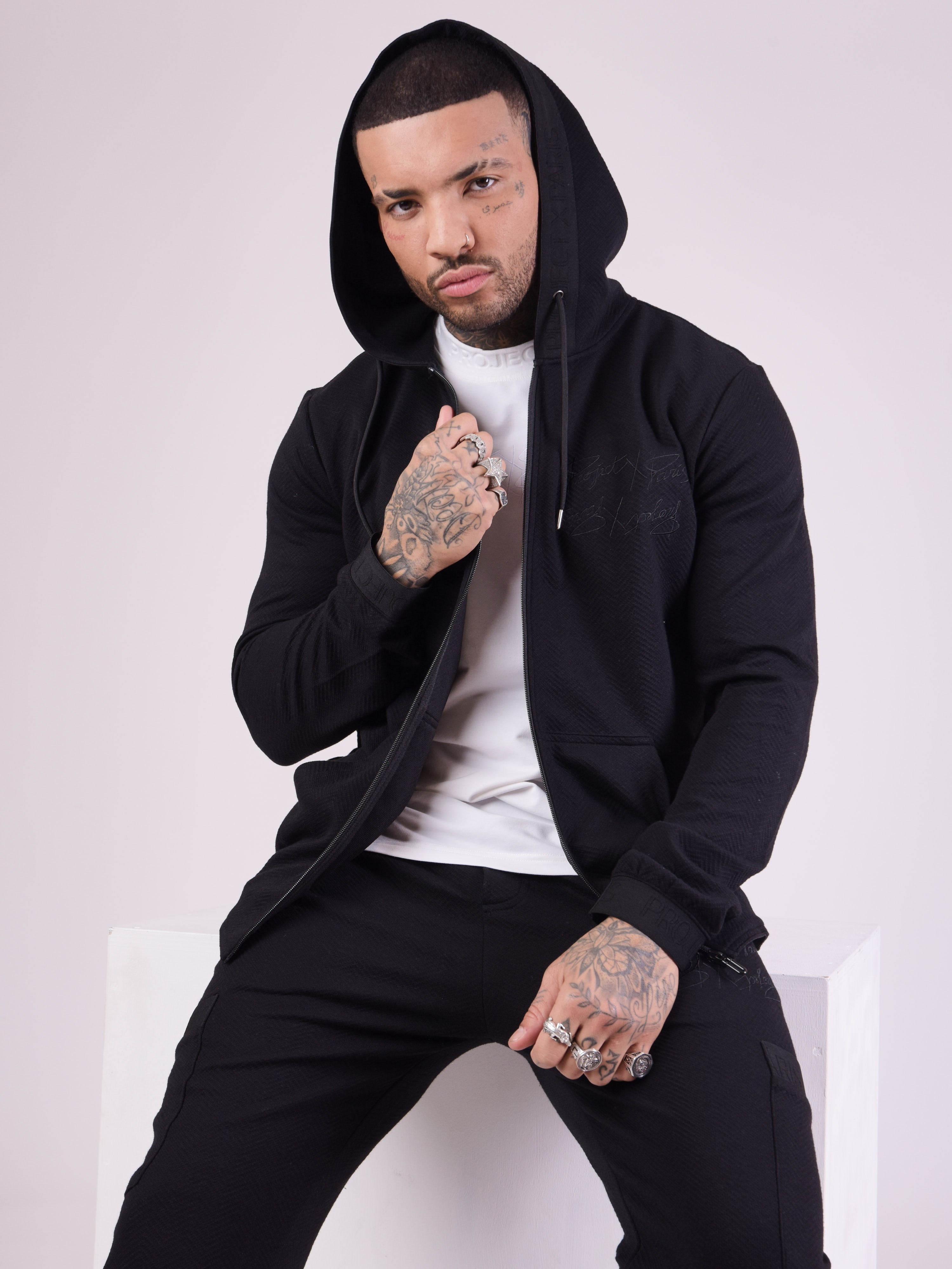 Textured fabric jacket with sporty elastic details – PXP