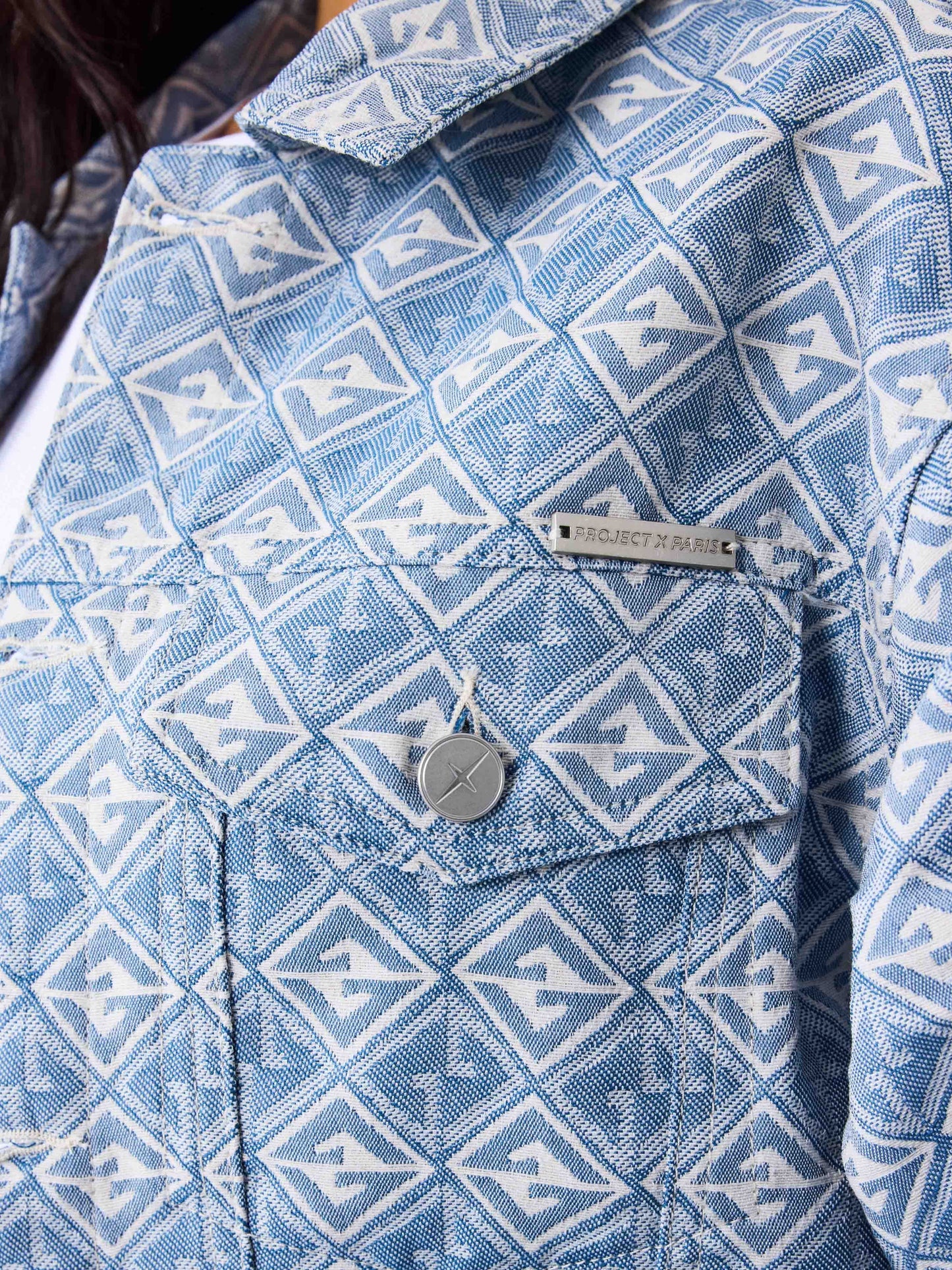 veste-en-toile-a-motif-geometrique-bleu