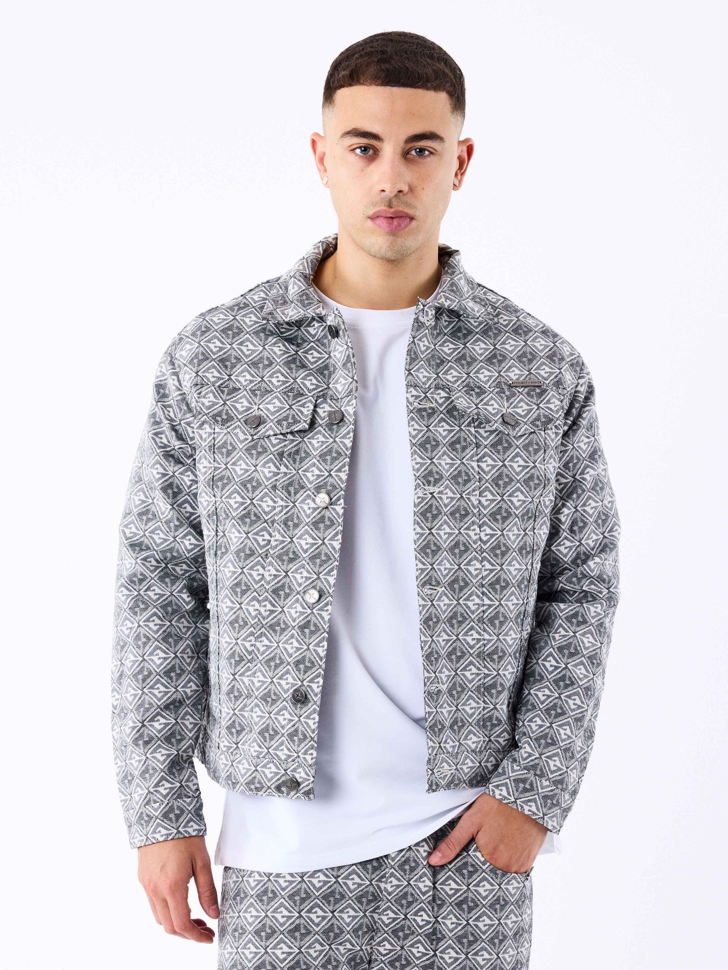 veste-en-toile-a-motif-geometrique-noir