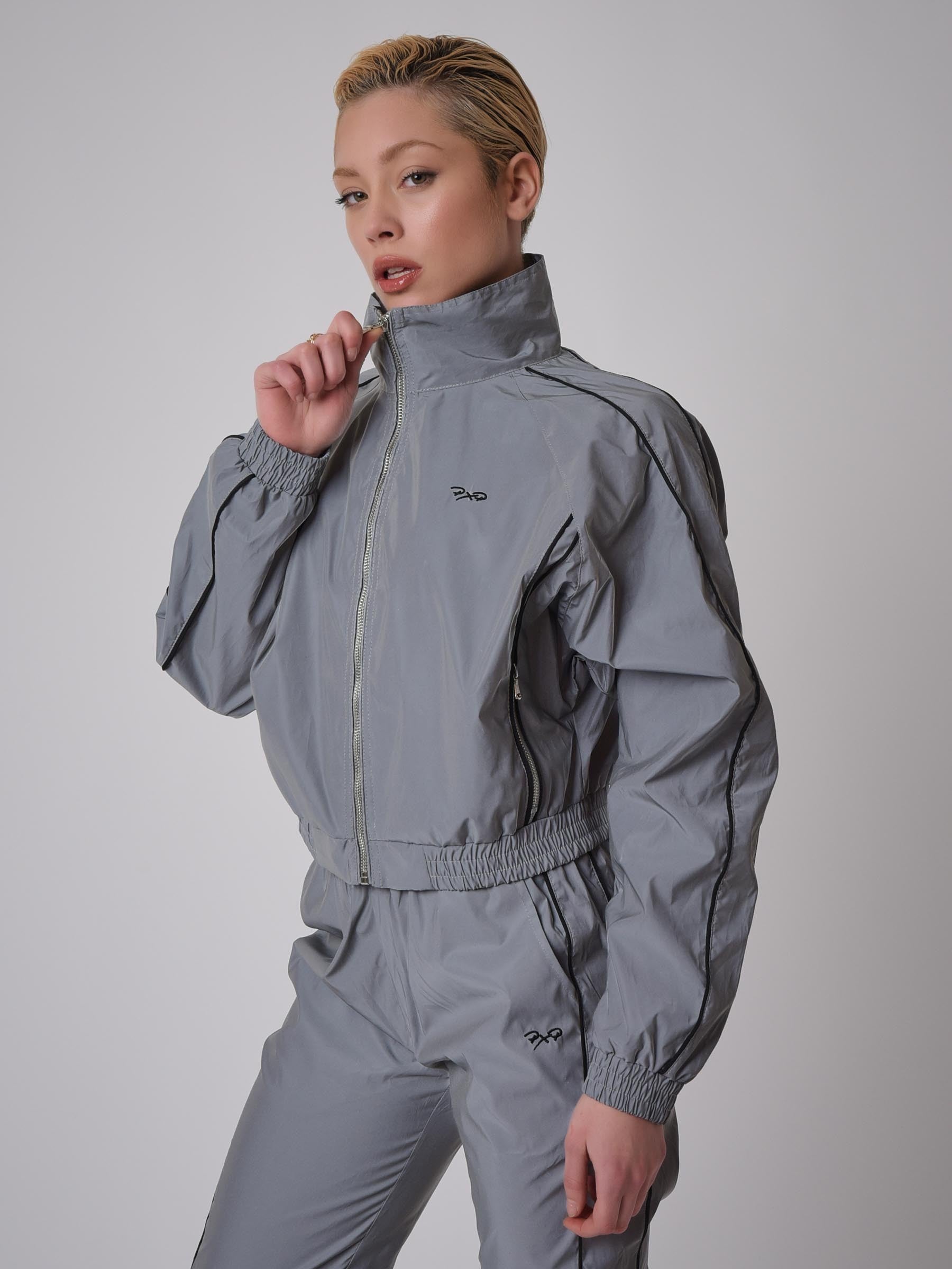 veste-oversize-elastiquee-col-montant-reflechissante-avec-piping-reflechissant