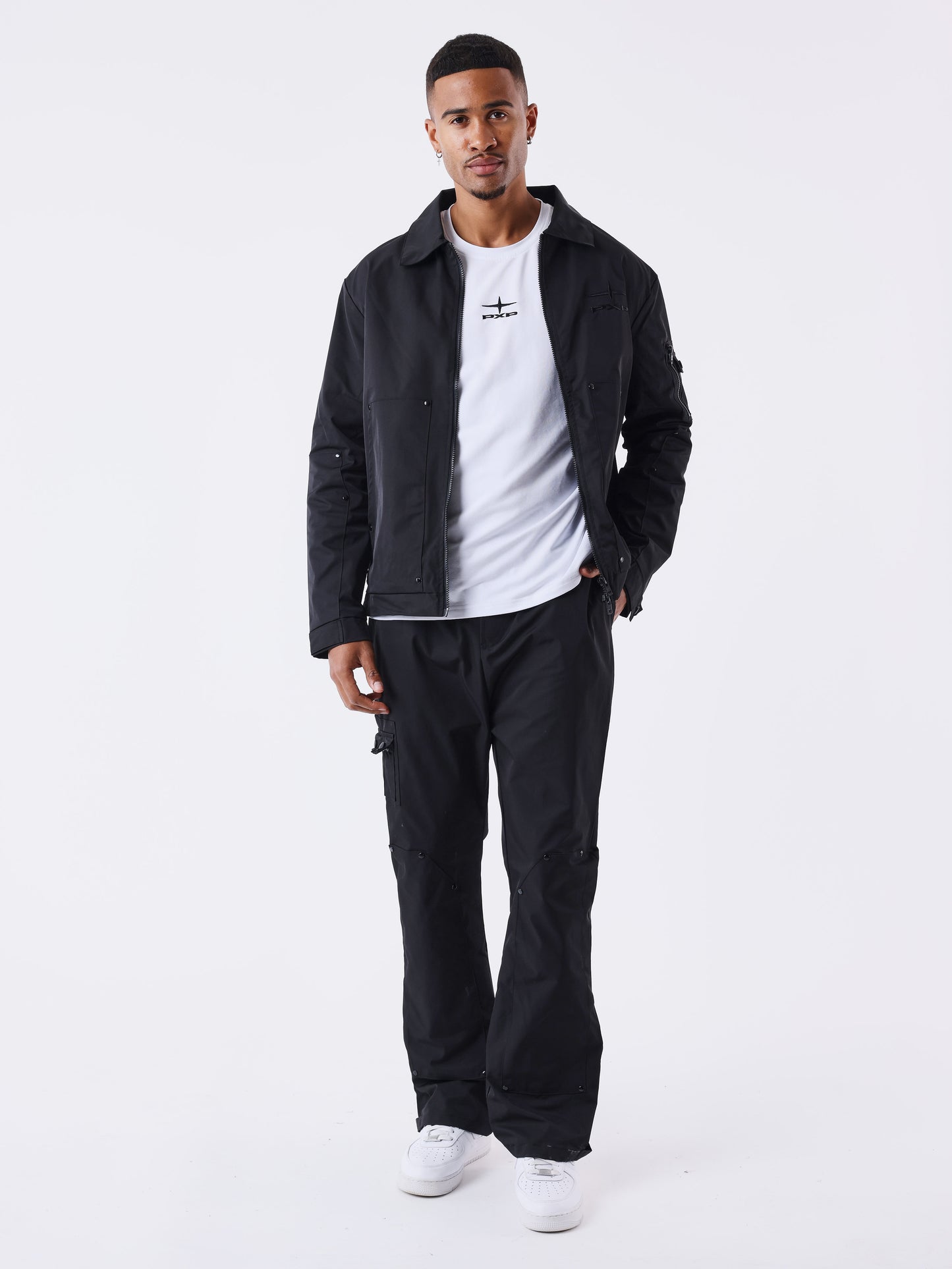 veste-technique-collaboration-kalash-noir-modelshot
