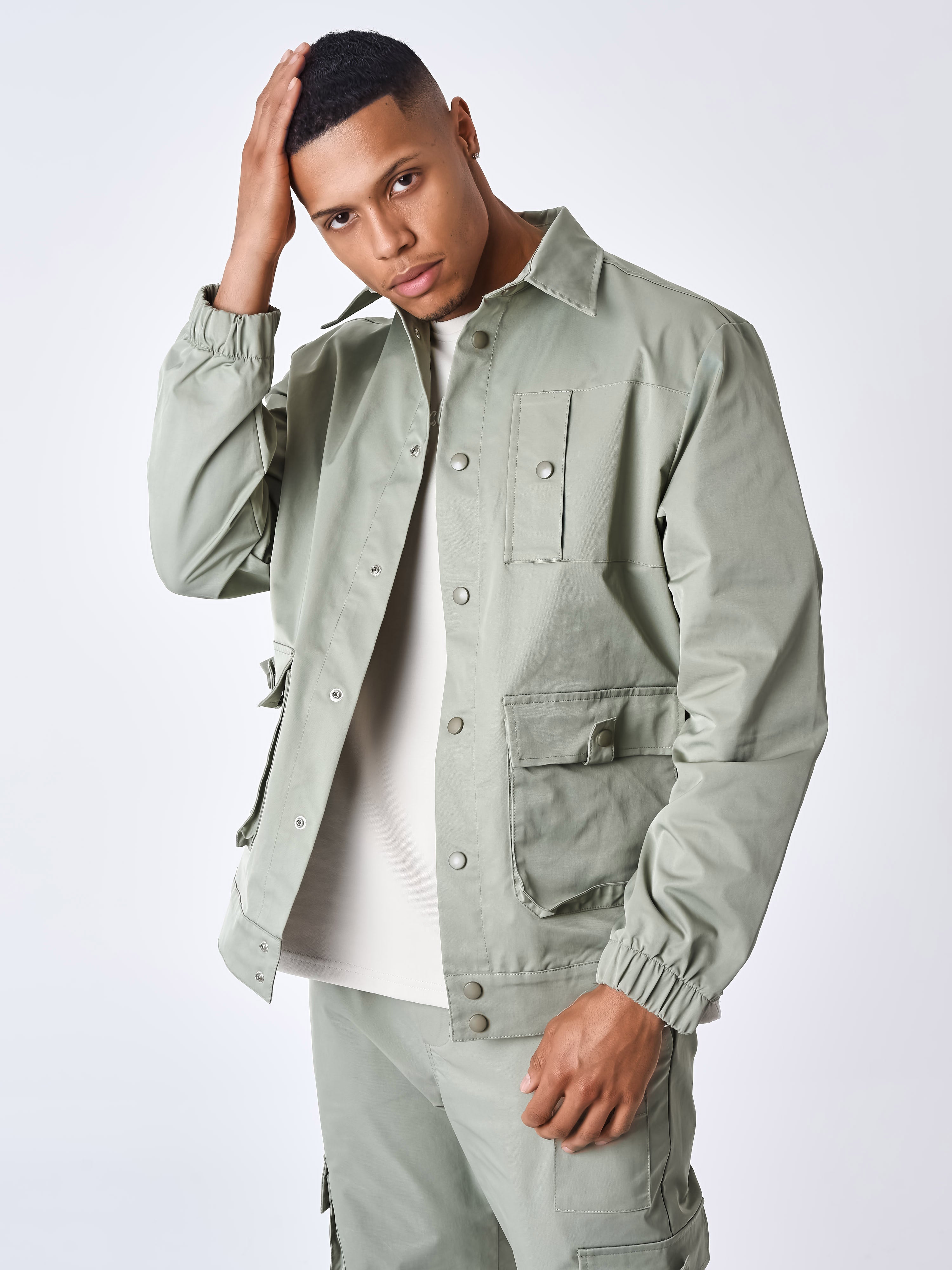 veste-workwear-multipoches-olive