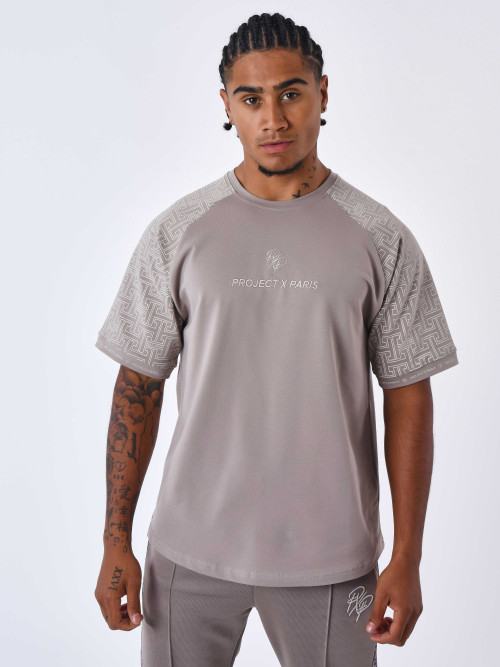 T-shirt con maniche all...