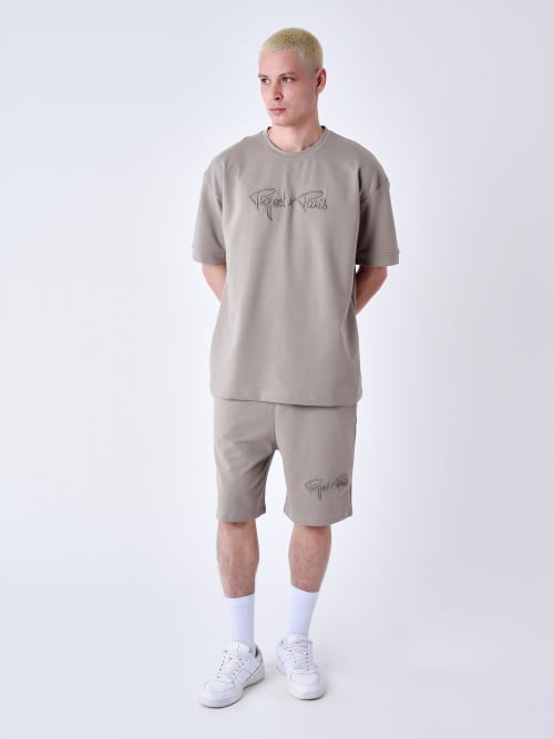Shorts classici ricamati...