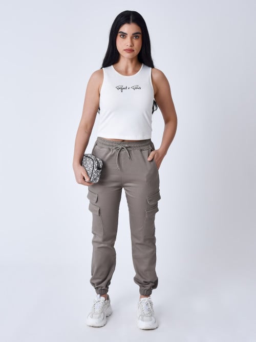 Multi-pocket cargo
