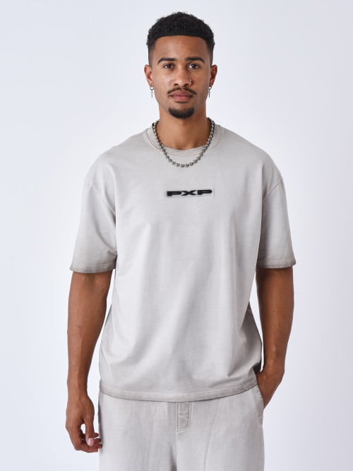 Ausgewaschenes T-Shirt