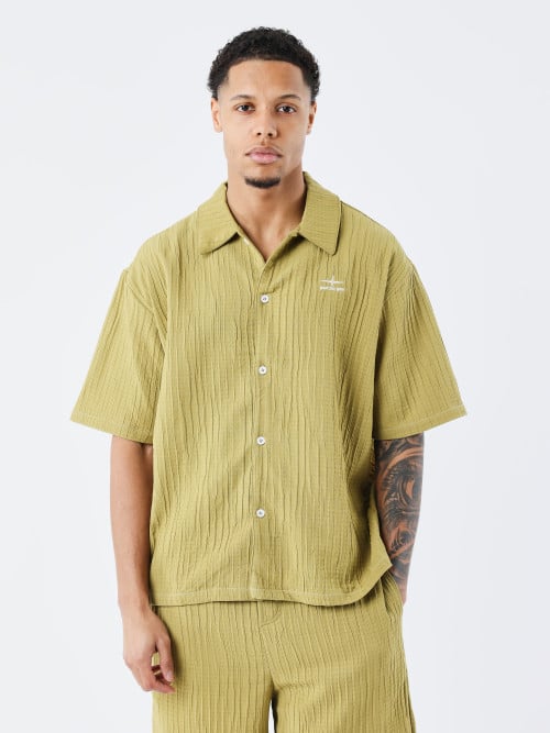 Pleated casual shirt